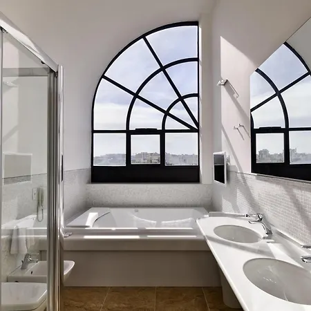 Mercure Romanazzi Carducci Hotel 4*