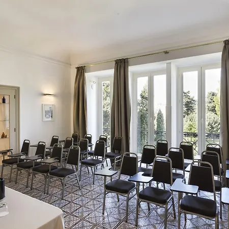 Mercure Romanazzi Carducci 4* בארי