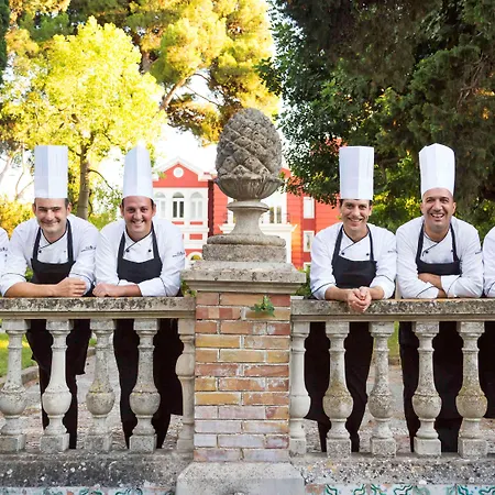 Отель Mercure Romanazzi Carducci 4*