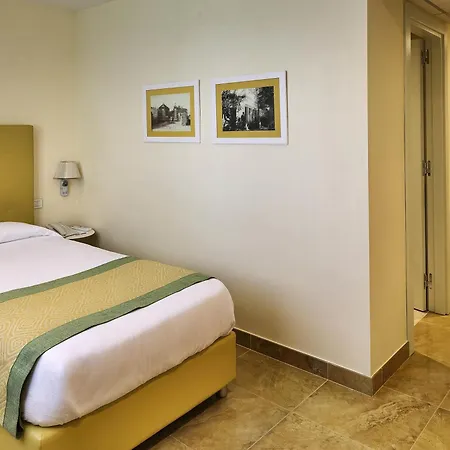 Mercure Romanazzi Carducci Hotel 4*