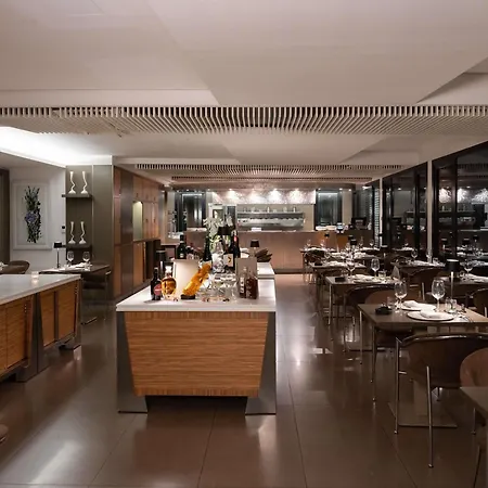 Otel Mercure Romanazzi Carducci Bari