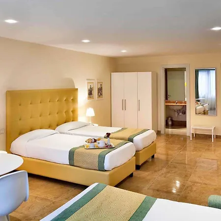Mercure Romanazzi Carducci 4* Μπάρι