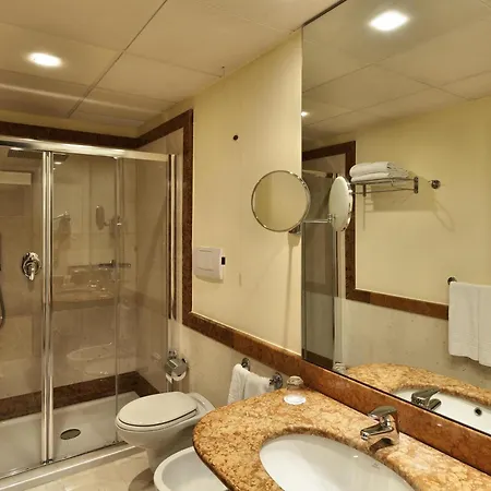 Ξενοδοχείο Mercure Romanazzi Carducci 4*